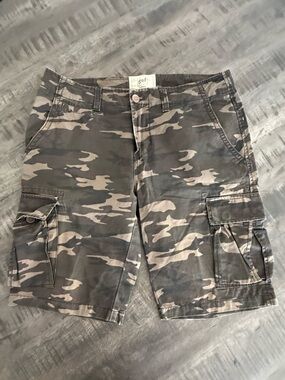 Camouflage Cargo Hybrid Shorts - Men's Gray/Green